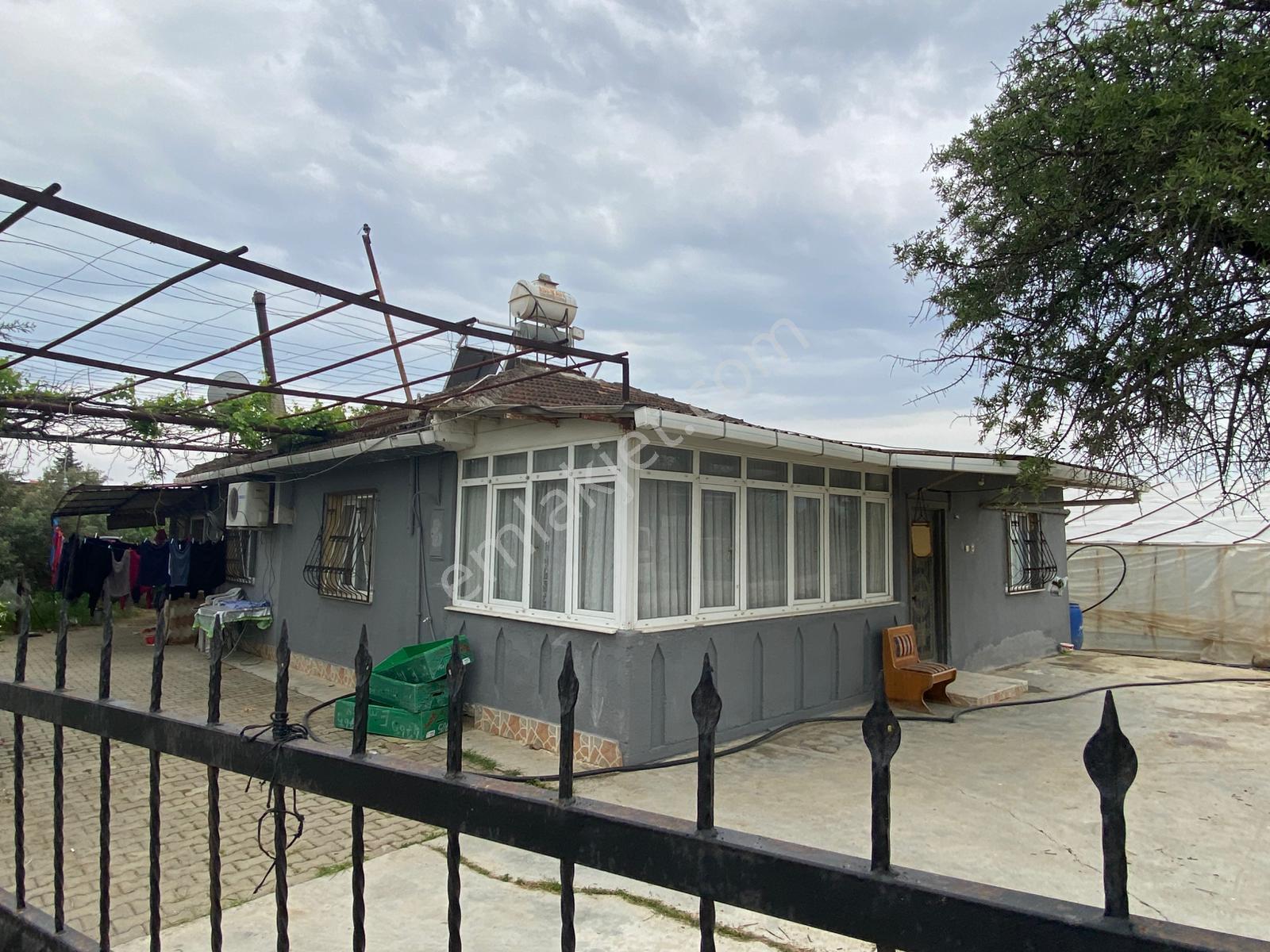 Menderes Altıntepe Mah.de Tek Tapulu 3664m2 İçerisinde Hazır Evi Olan Süper Satılık Bağ Bahçe(tarla) - Görsel 5