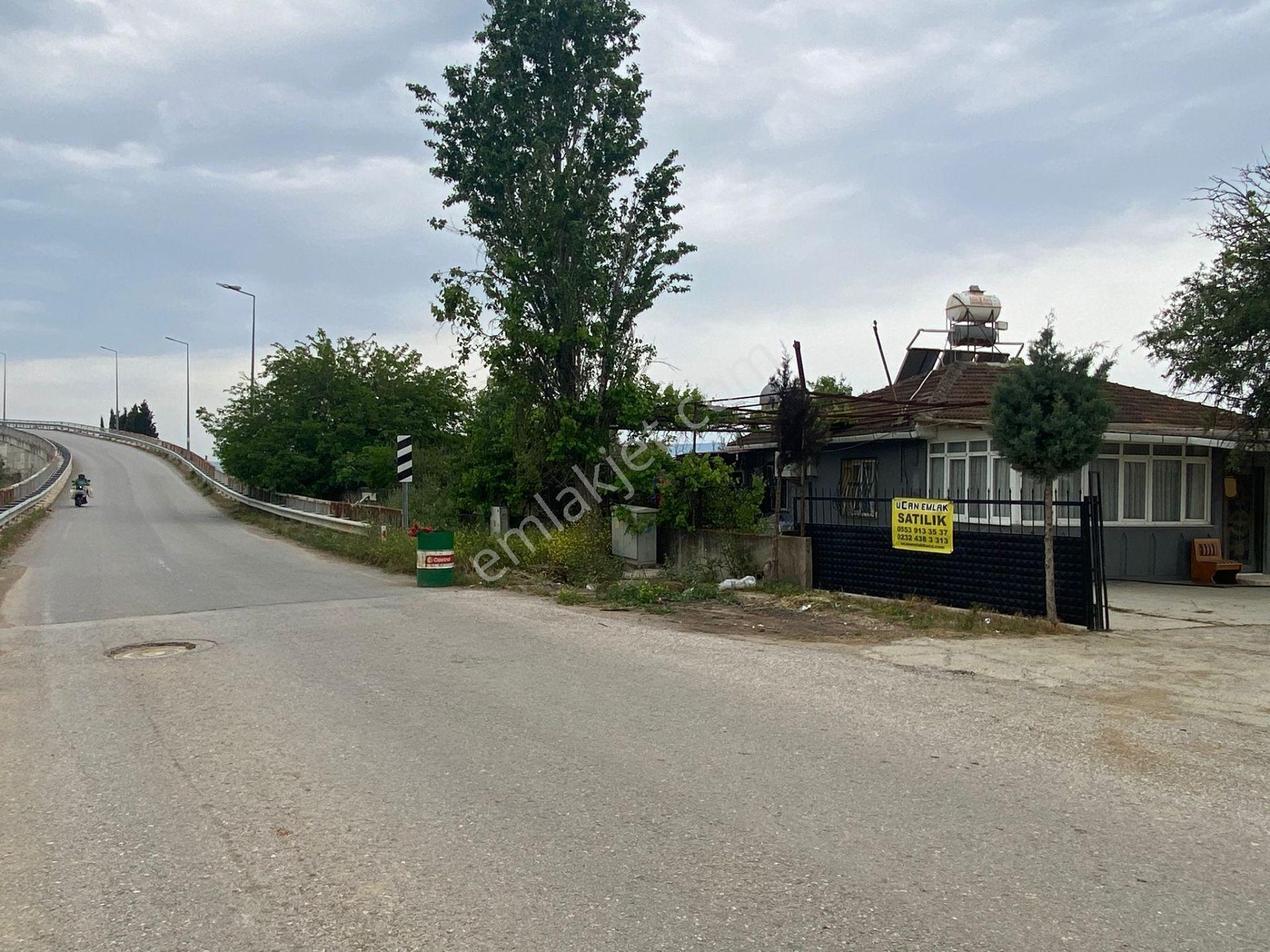 Menderes Altıntepe Mah.de Tek Tapulu 3664m2 İçerisinde Hazır Evi Olan Süper Satılık Bağ Bahçe(tarla) - Görsel 4
