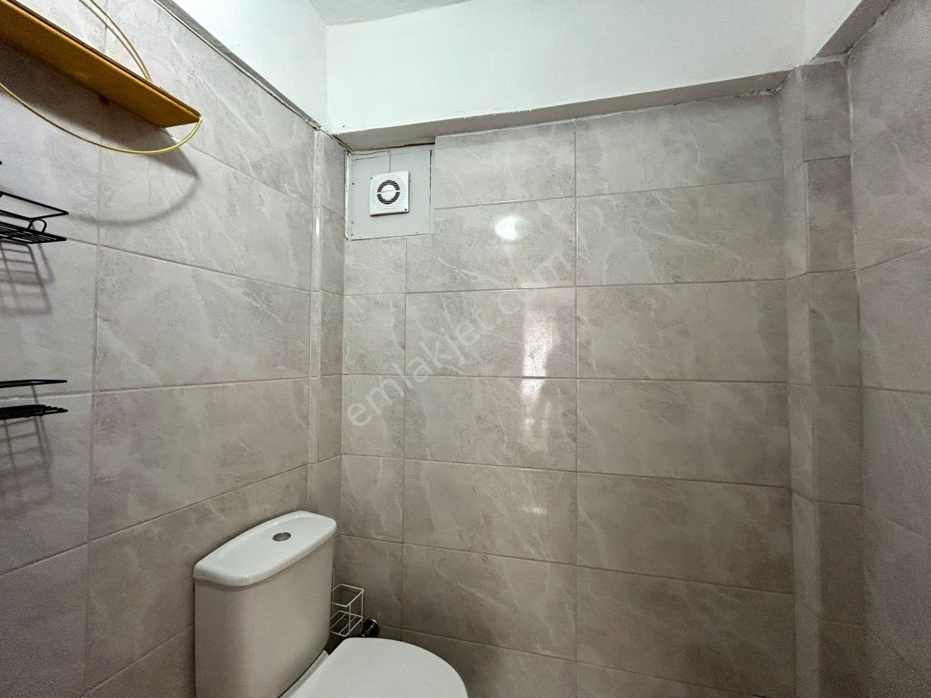Kuşadası Türkmen Mahallesı Bakımlı Eşyalı Satılık 2+1 Daıre - Görsel 24
