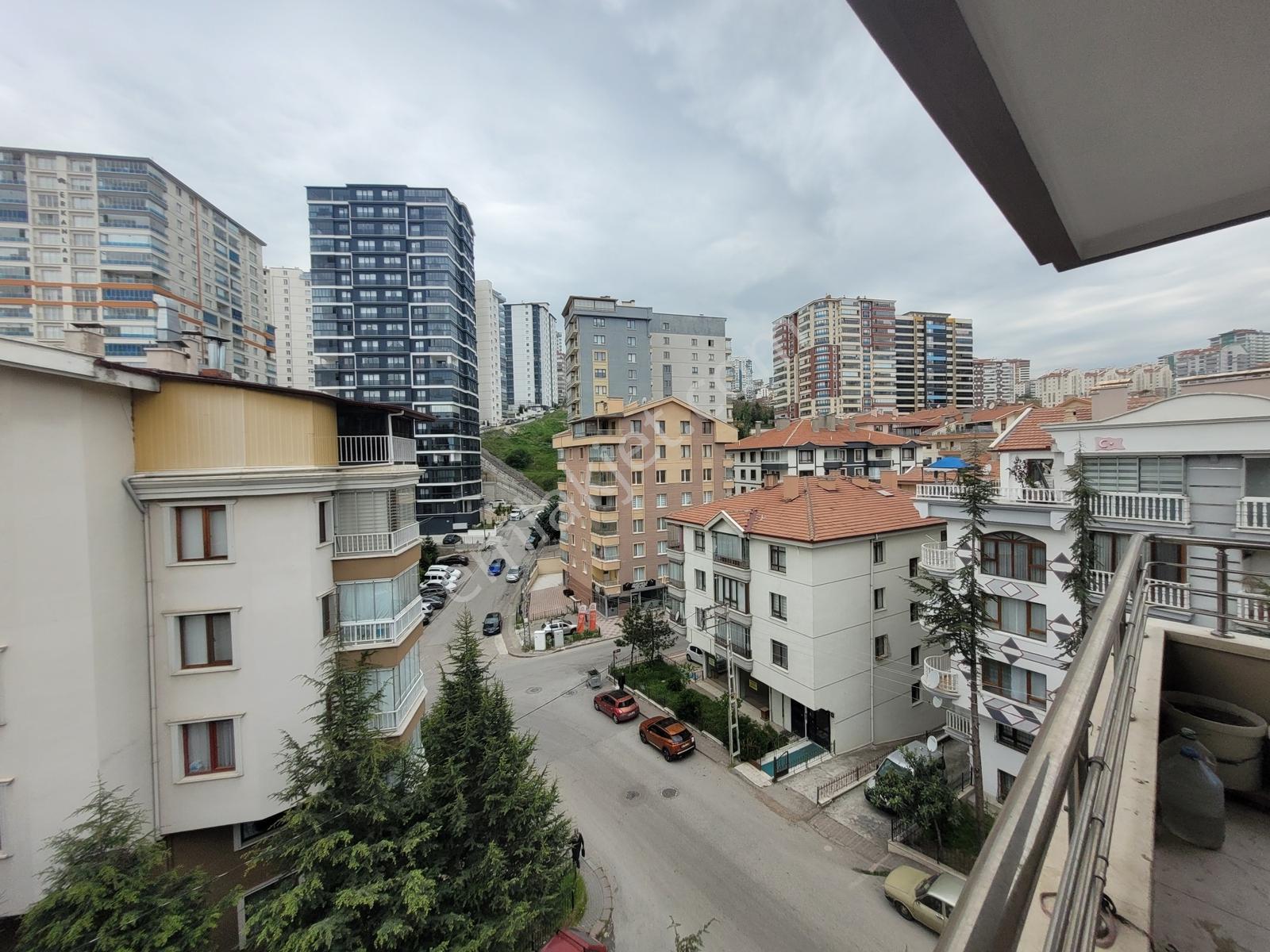 Ayvalı'nın En Merkezi Yerinde Şehir Manzaralı 4 Oda 1 Salon !!! - Görsel 7