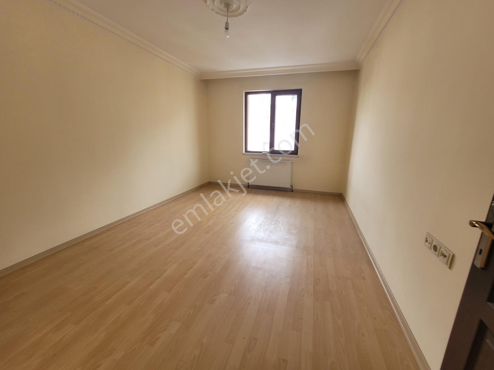 Ayvalı'nın En Merkezi Yerinde Şehir Manzaralı 4 Oda 1 Salon !!! - Görsel 18