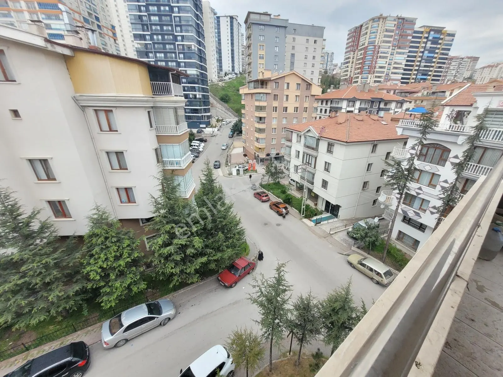 Ayvalı'nın En Merkezi Yerinde Şehir Manzaralı 4 Oda 1 Salon !!!