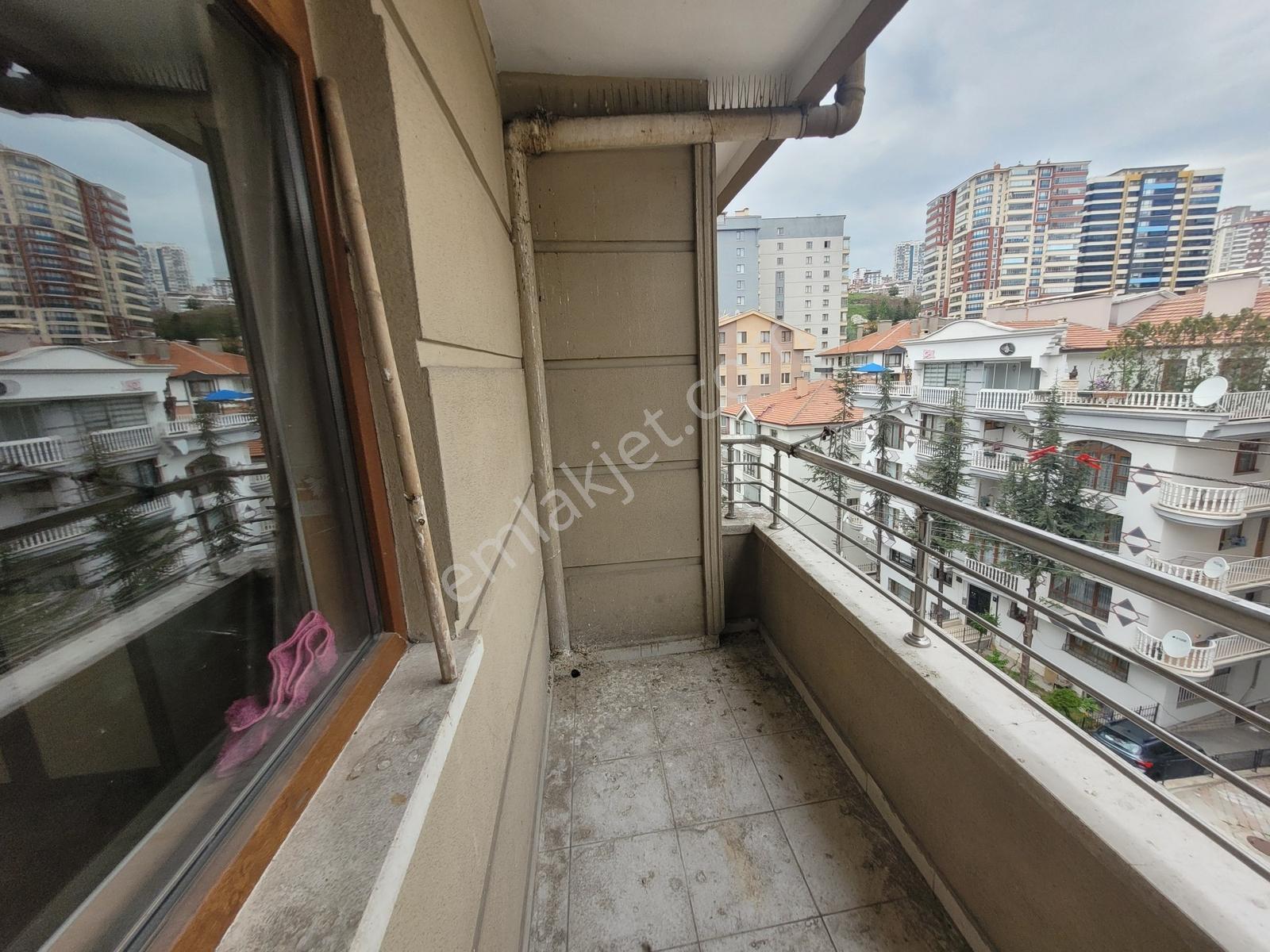 Ayvalı'nın En Merkezi Yerinde Şehir Manzaralı 4 Oda 1 Salon !!! - Görsel 12