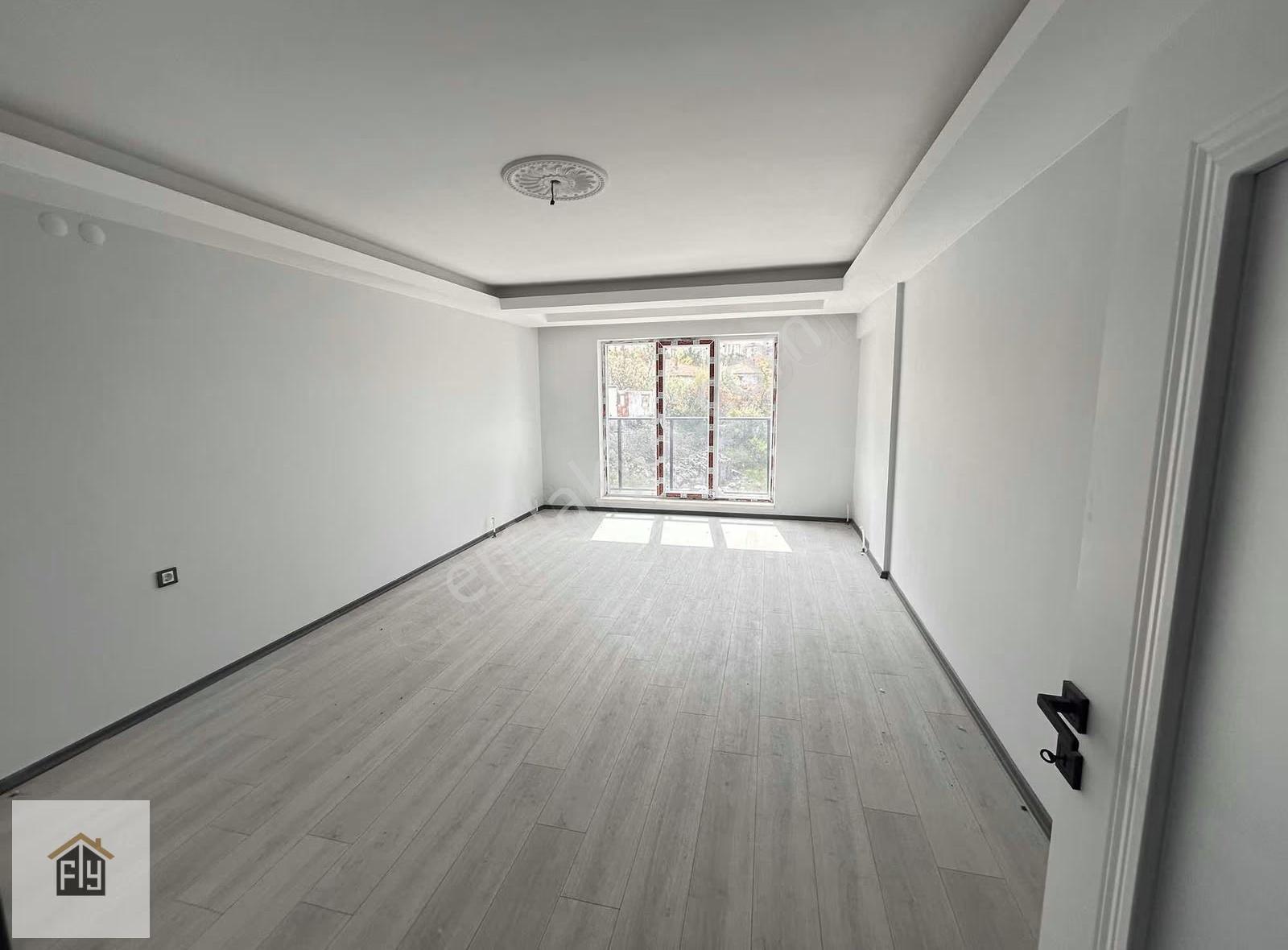F&y'den At Çifliği Yakını Sıfır Ultra Geniş 3+1 Orta Kat Daire - Görsel 3