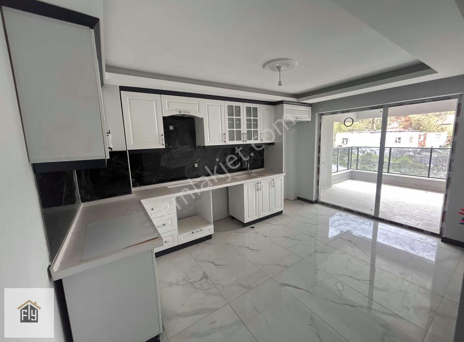 F&y'den At Çifliği Yakını Sıfır Ultra Geniş 3+1 Orta Kat Daire - Görsel 16