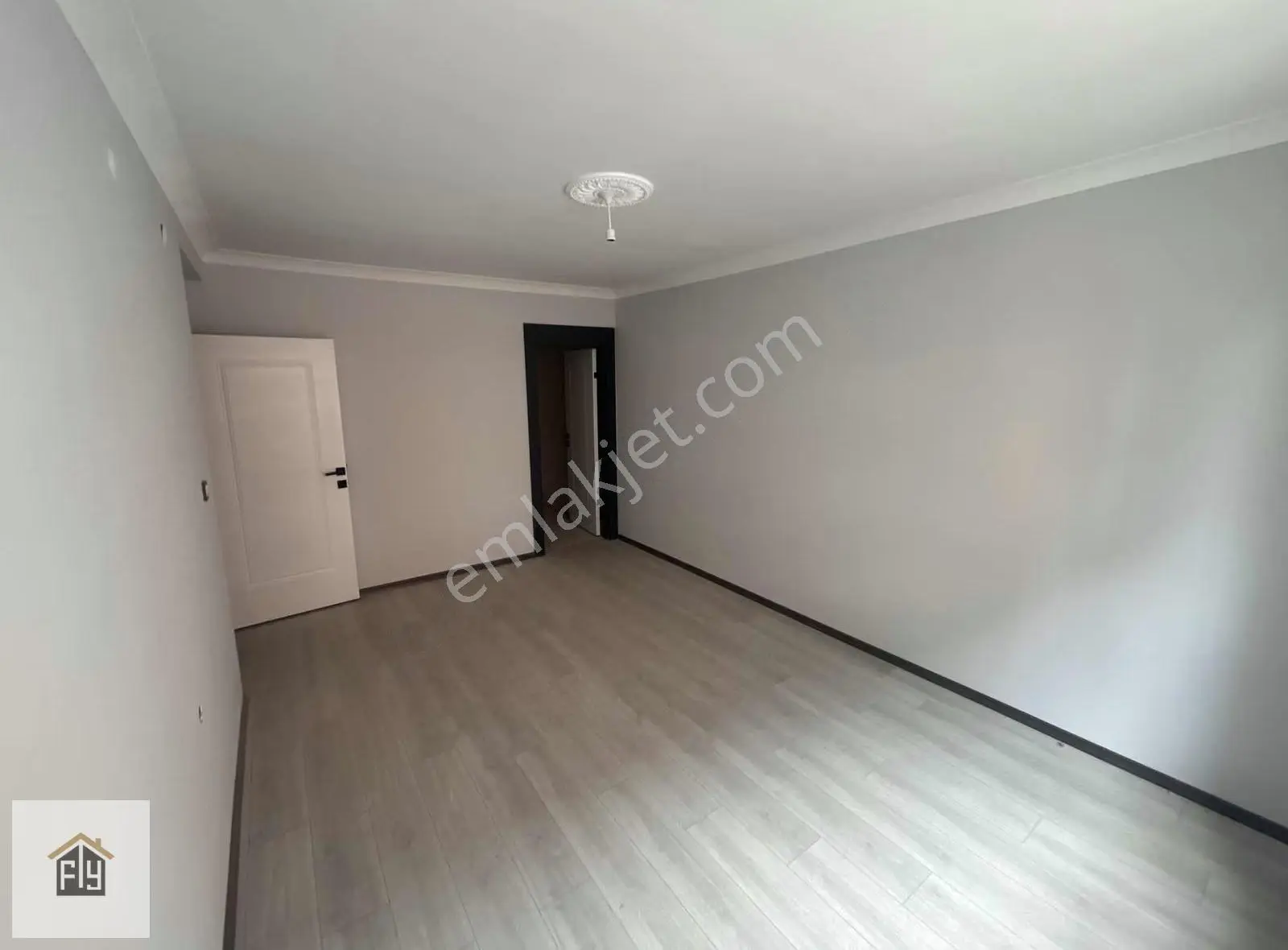 F&y'den At Çifliği Yakını Sıfır Ultra Geniş 3+1 Orta Kat Daire - Görsel 17