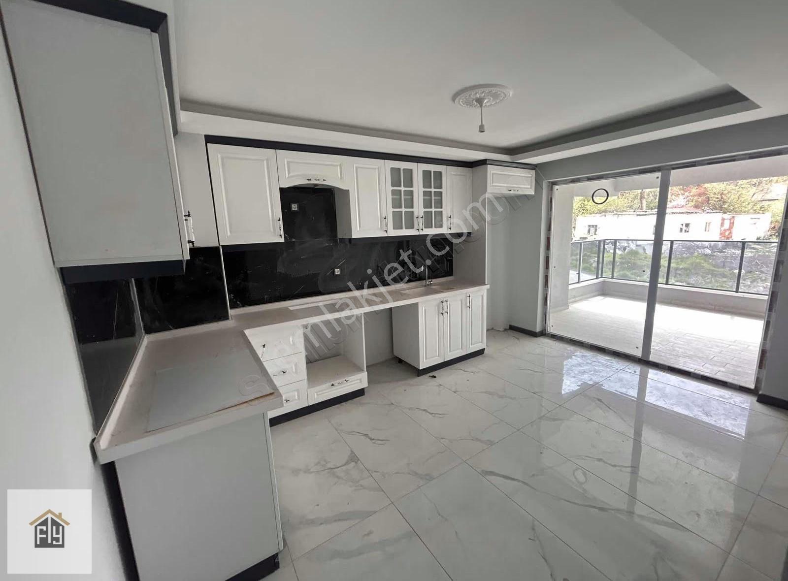F&y'den At Çifliği Yakını Sıfır Ultra Geniş 3+1 Orta Kat Daire - Görsel 14