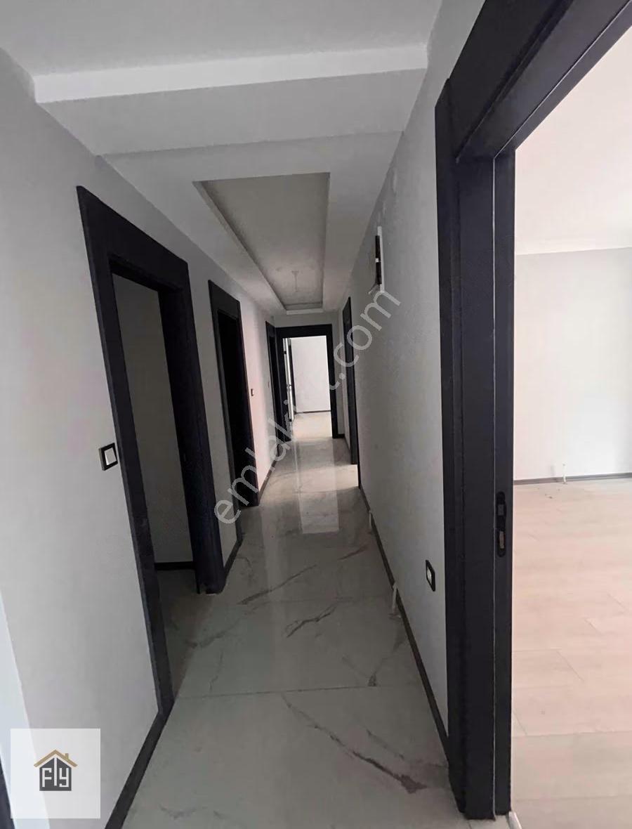 F&y'den At Çifliği Yakını Sıfır Ultra Geniş 3+1 Orta Kat Daire - Görsel 9