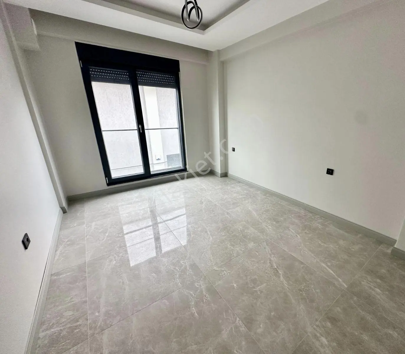 Önerler'de Göl Manzaralı Müstakil Satılık Villa - Görsel 4