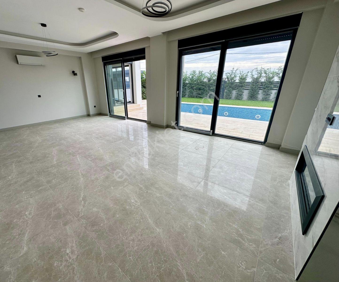 Önerler'de Göl Manzaralı Müstakil Satılık Villa - Görsel 21