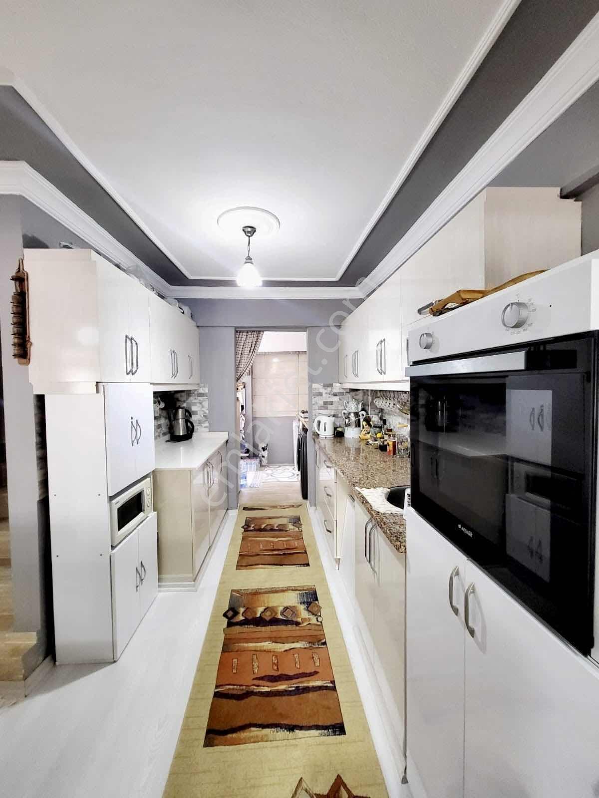 Çeşme Ildır'da Denize Yakın 3+1 Teraslı Site İçi Bahçeli Villa - Görsel 16