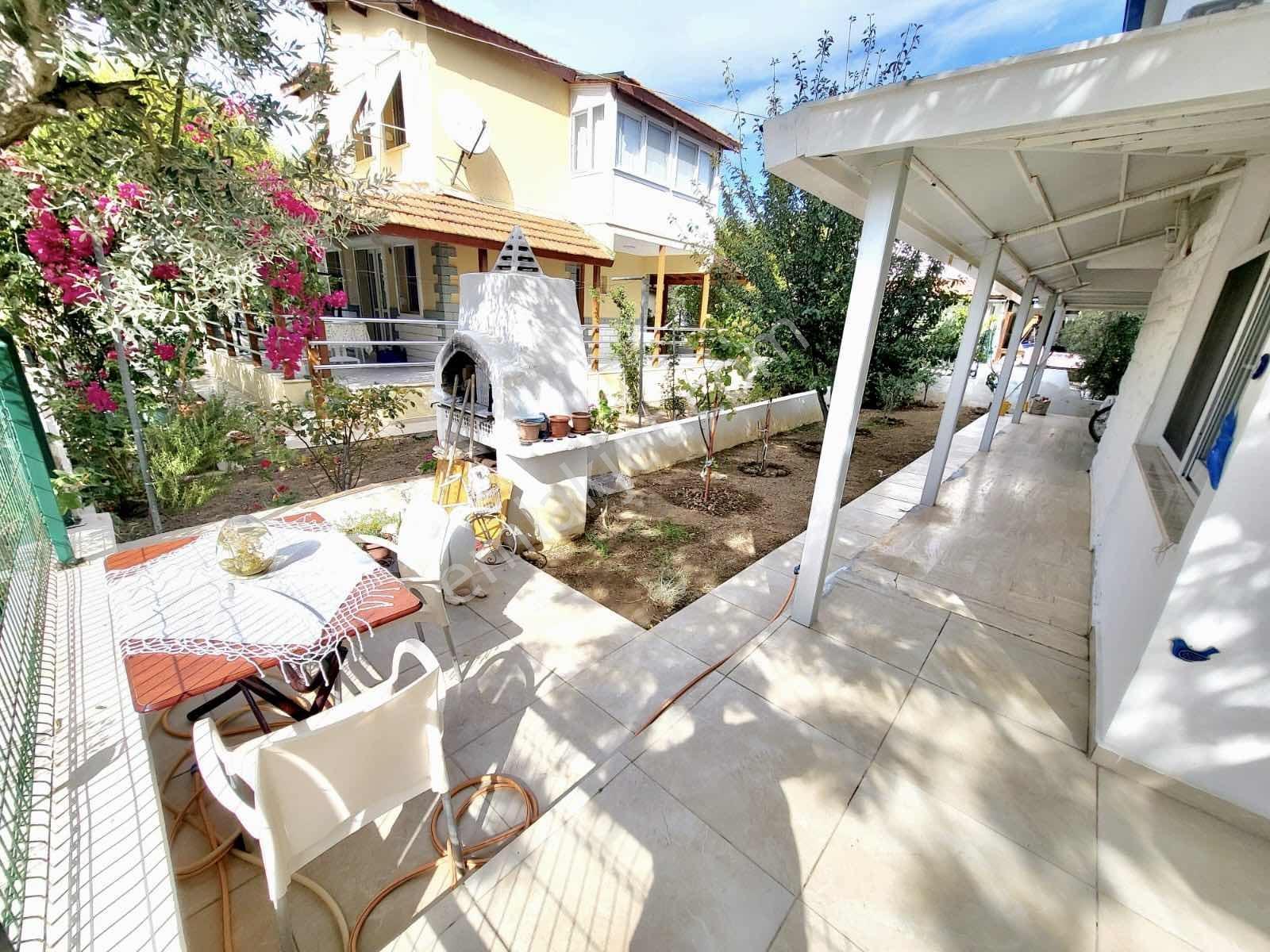 Çeşme Ildır'da Denize Yakın 3+1 Teraslı Site İçi Bahçeli Villa - Görsel 8