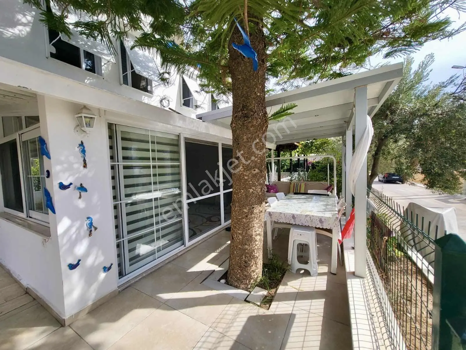 Çeşme Ildır'da Denize Yakın 3+1 Teraslı Site İçi Bahçeli Villa - Görsel 2
