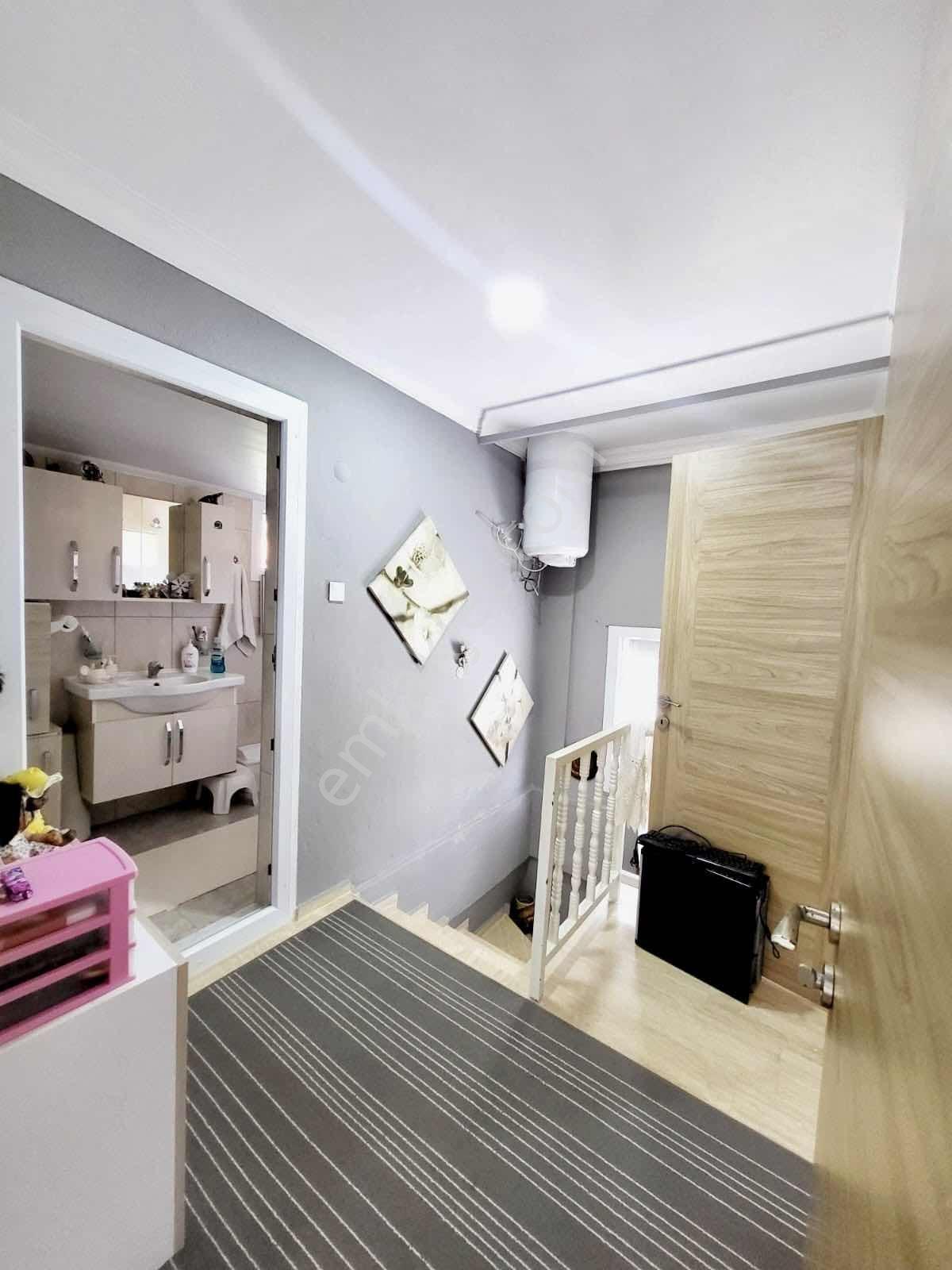 Çeşme Ildır'da Denize Yakın 3+1 Teraslı Site İçi Bahçeli Villa - Görsel 24