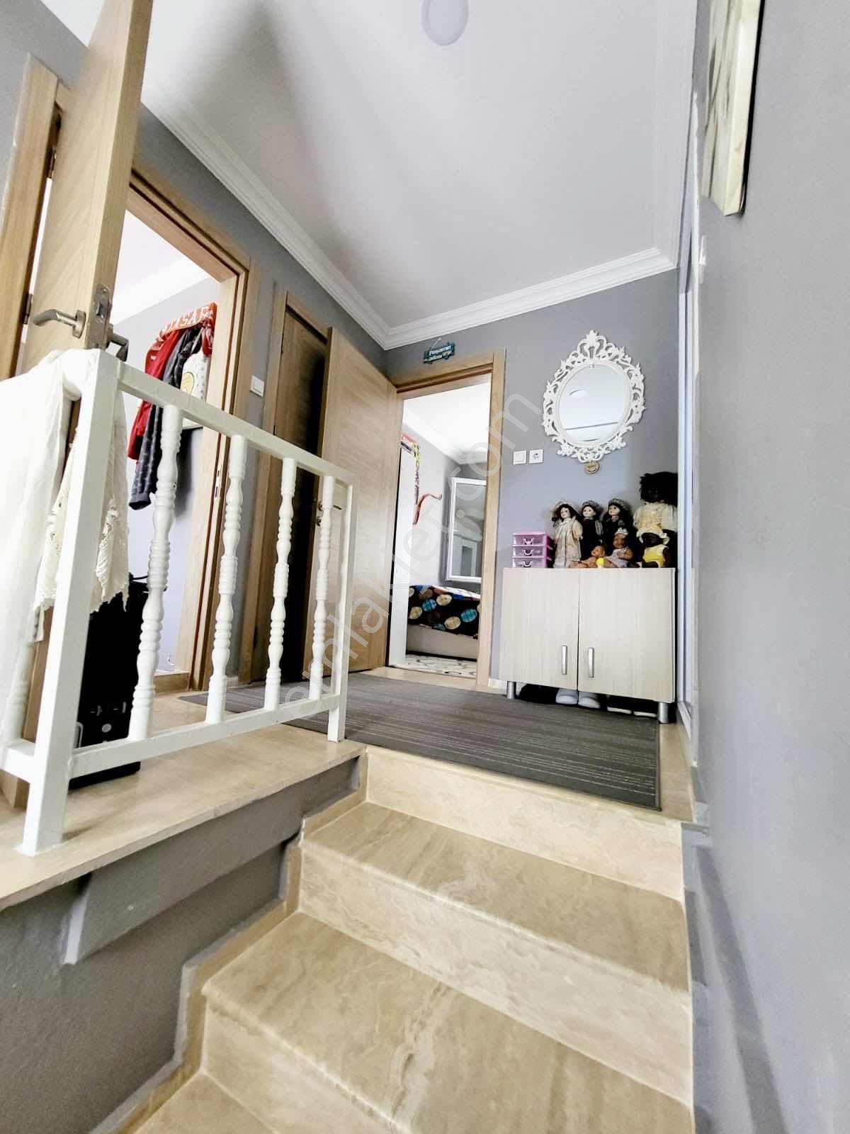 Çeşme Ildır'da Denize Yakın 3+1 Teraslı Site İçi Bahçeli Villa - Görsel 26