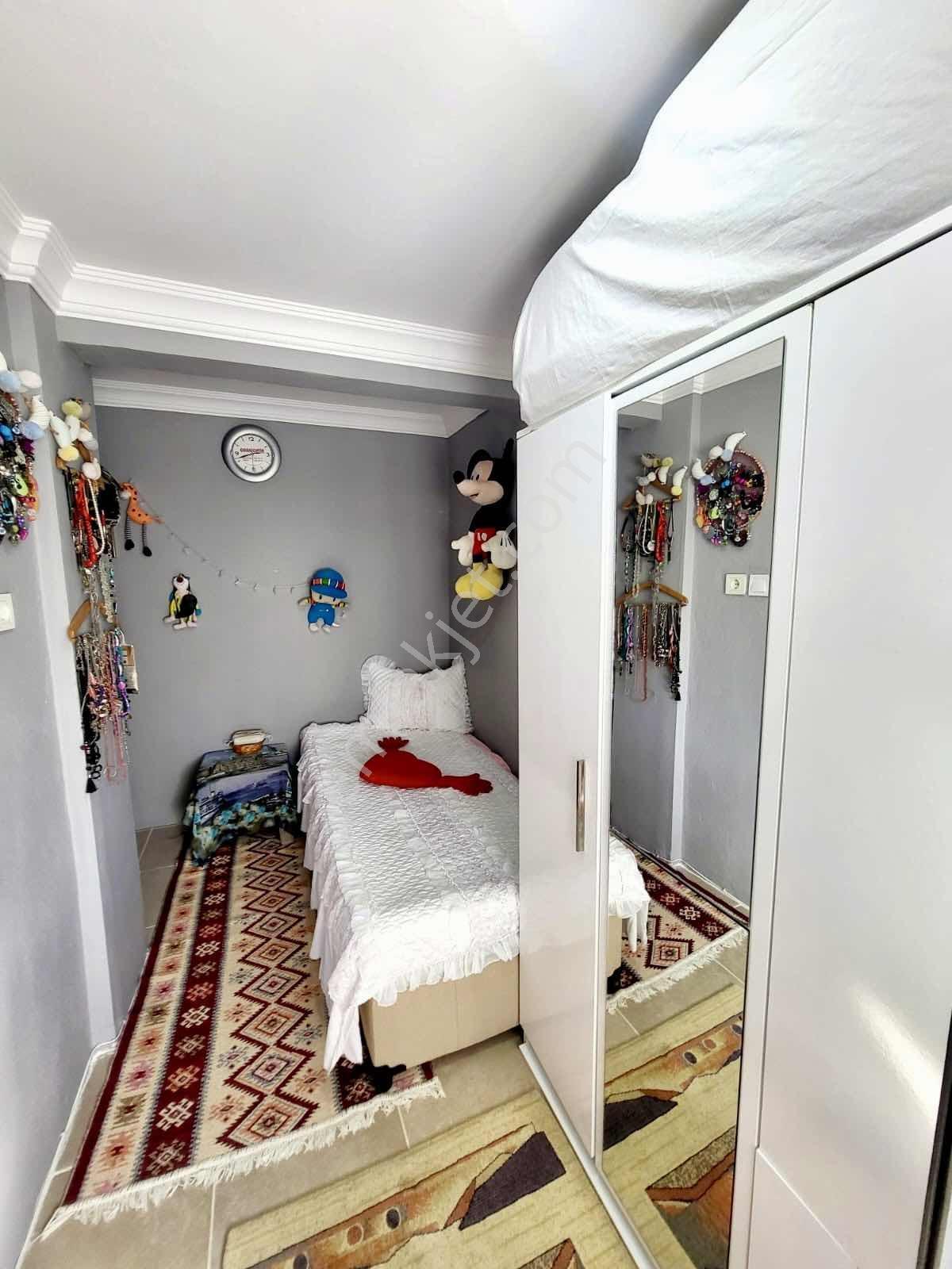 Çeşme Ildır'da Denize Yakın 3+1 Teraslı Site İçi Bahçeli Villa - Görsel 9