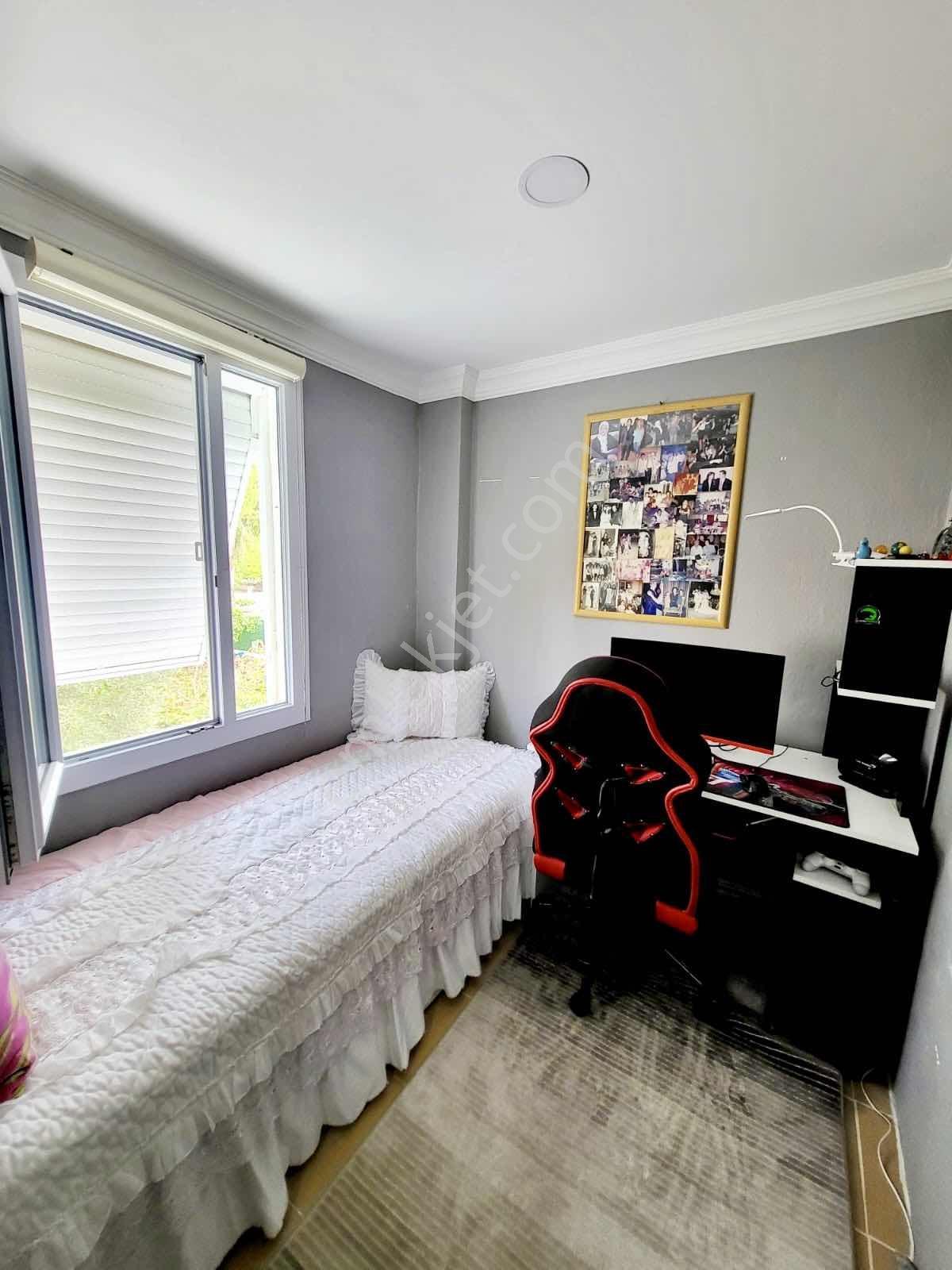 Çeşme Ildır'da Denize Yakın 3+1 Teraslı Site İçi Bahçeli Villa - Görsel 20