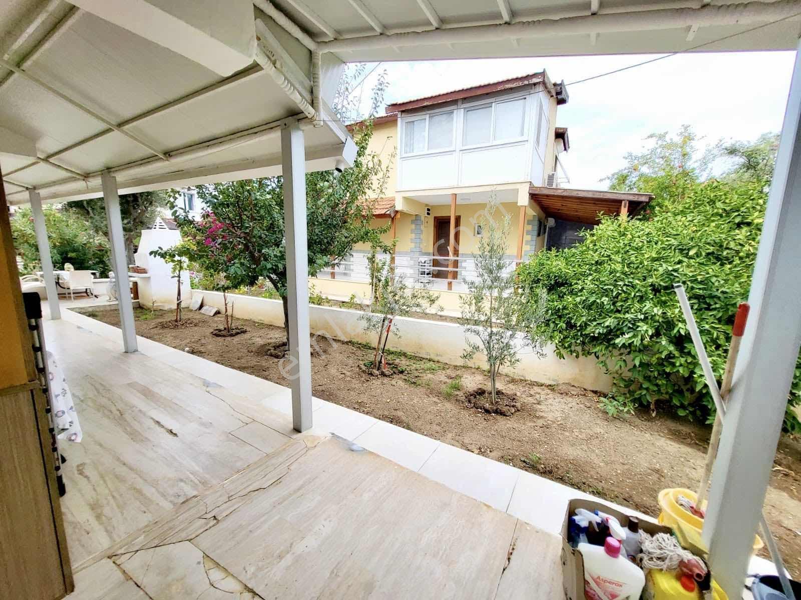 Çeşme Ildır'da Denize Yakın 3+1 Teraslı Site İçi Bahçeli Villa - Görsel 7