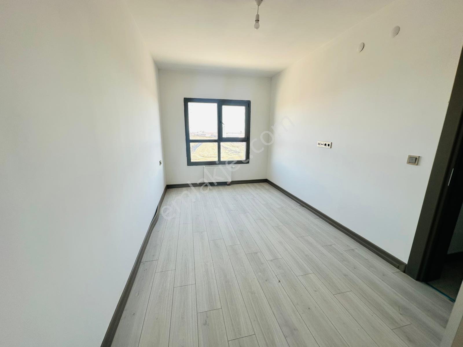 Rota'dan Oğlaklı Toki De Memurdan Satılık 3+1 Fırsat Daire - Görsel 2