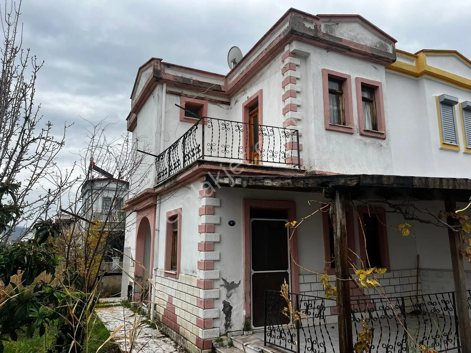 Borsem'den Dikili Cumhuriyet Mah. Denize 600 M. Satılık Villa - Görsel 2