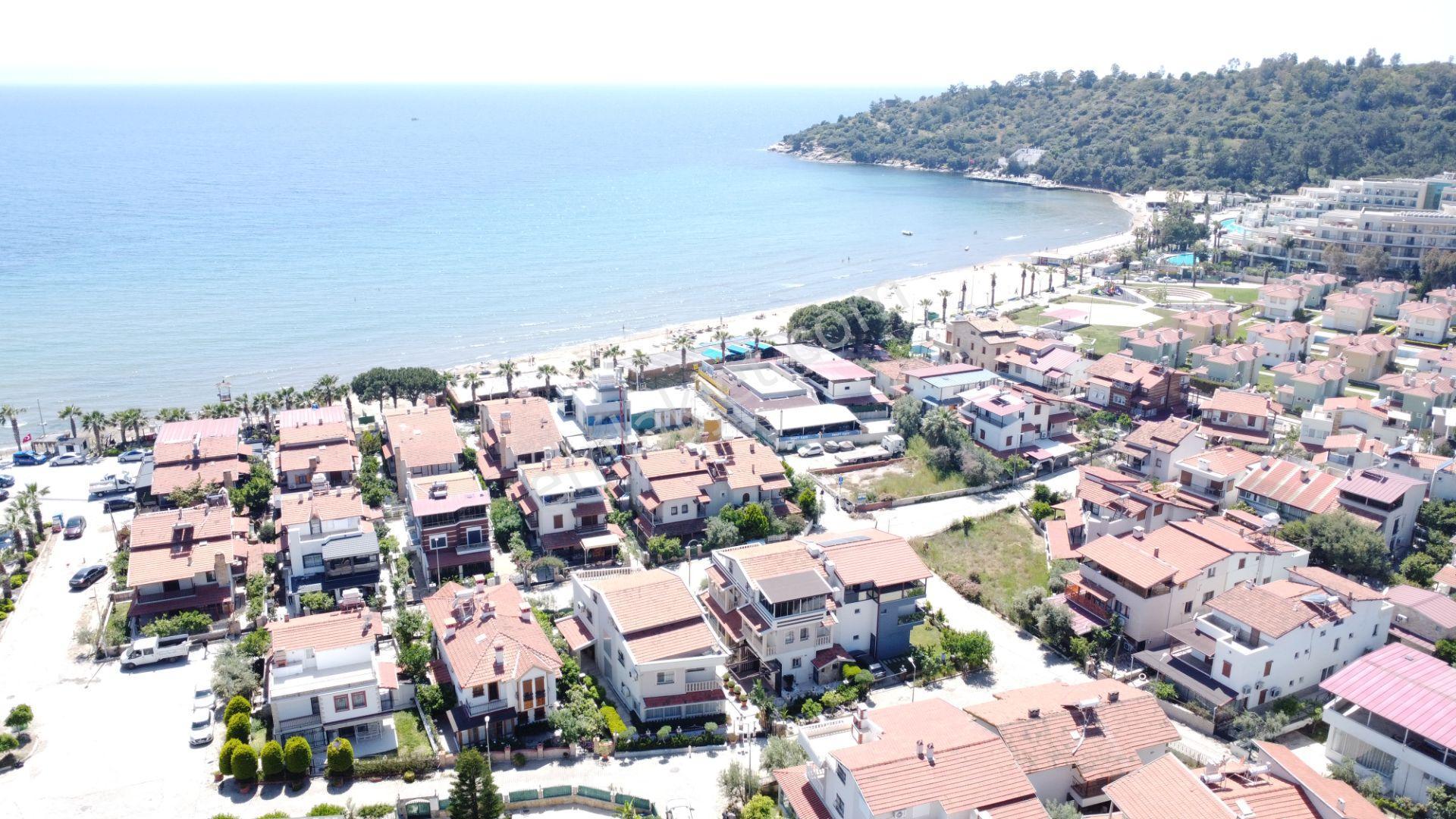 İzmir Menderes Özdere Paşa Plajı'nda 4 Ailenin Kalabileceği Lüks Villa - Görsel 3