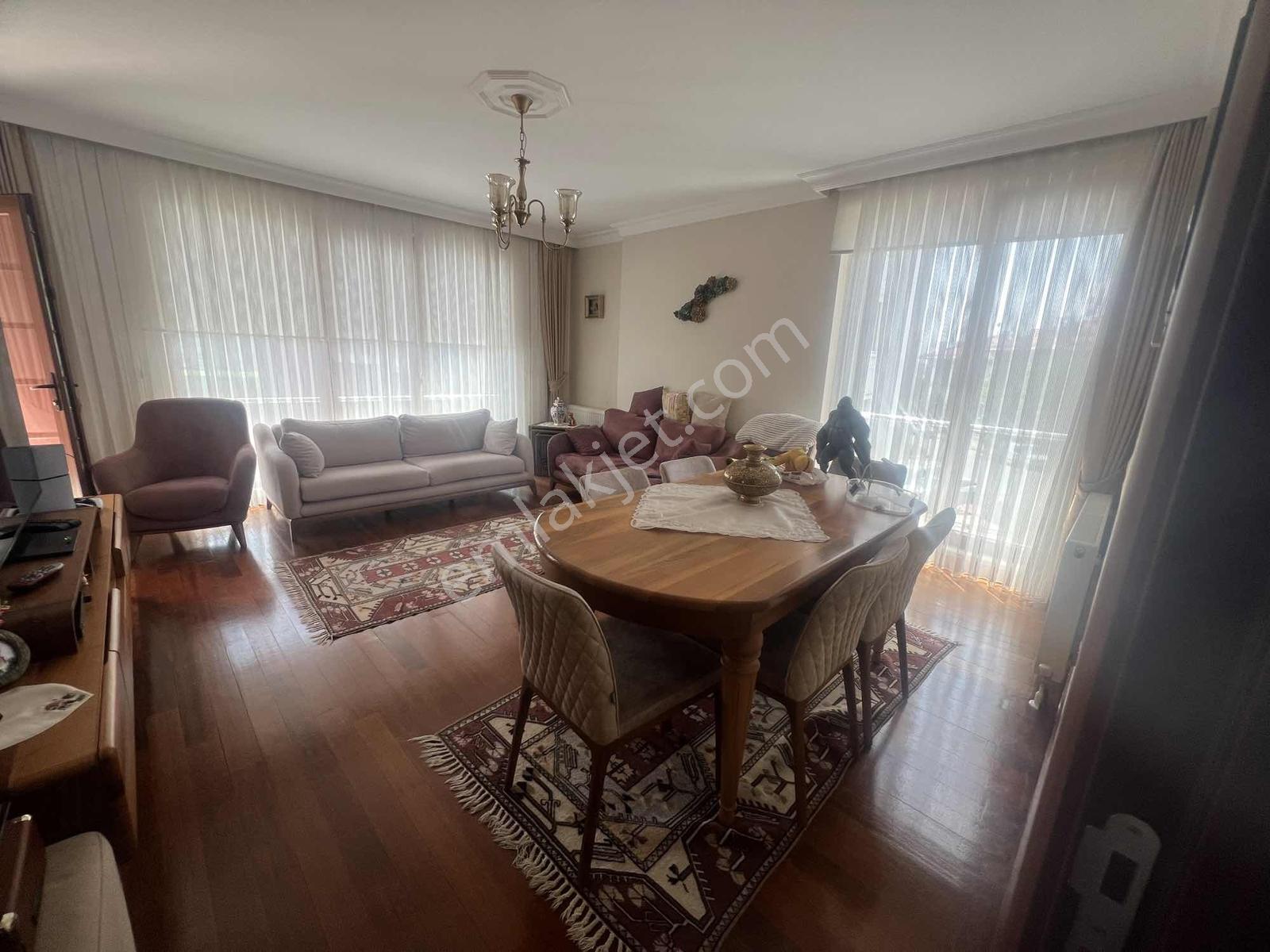 Elite'den Butik Sitede Kısmi Boğaz Manzaralı Daire - Görsel 24