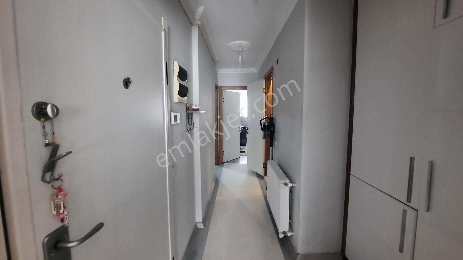 Kuşadası Merkezde Satılık 2+1 Arakat Daire - Görsel 13