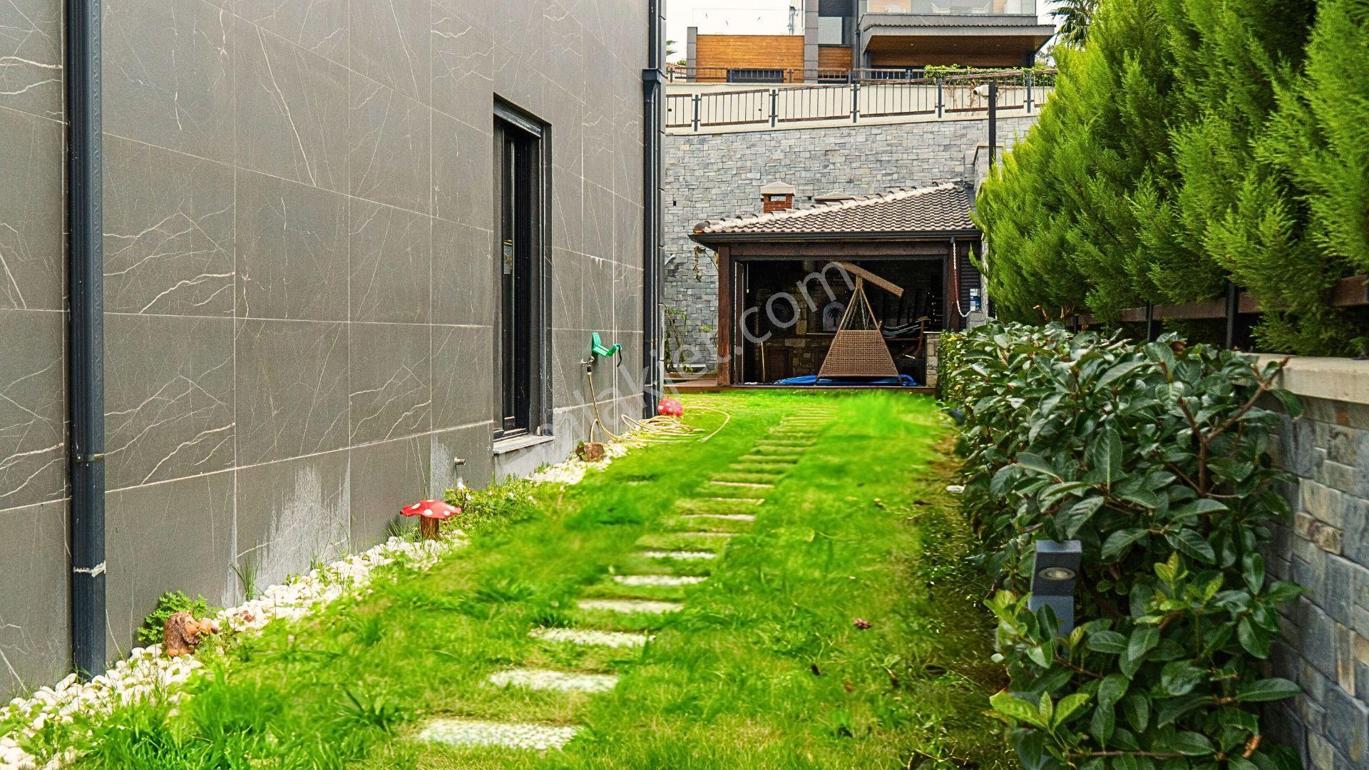 Kuşadası Soğucak Deniz Manzaralı Özel Havuzlu Satılık Lüks Villa - Görsel 8