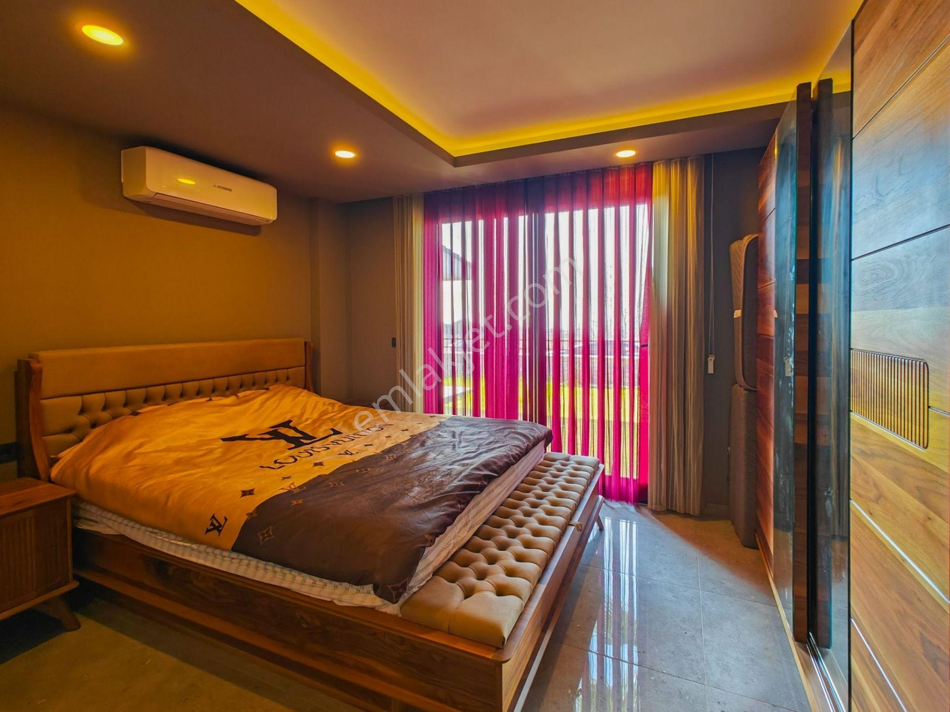 Kuşadası Soğucak Deniz Manzaralı Özel Havuzlu Satılık Lüks Villa - Görsel 32