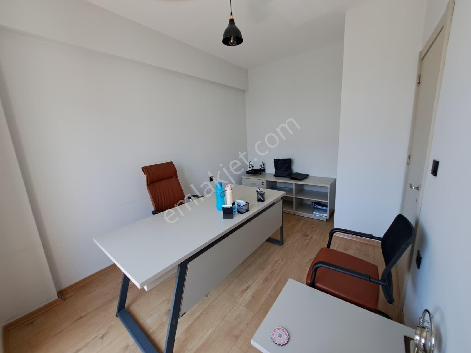 Nilüfer Özlüce Bulvar Ceylan Plus Kiralık Ofis Mobilyalı 1+1 - Görsel 18