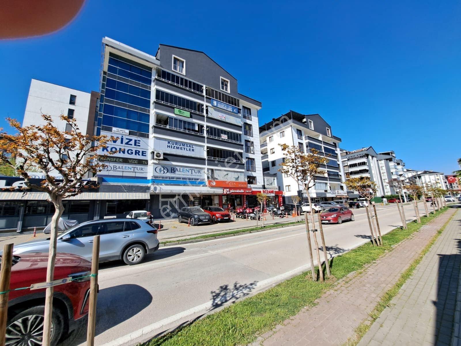 Özlüce Bulvarında Satılık Ofis Büro 3+1 160 M2 Daire - Görsel 5
