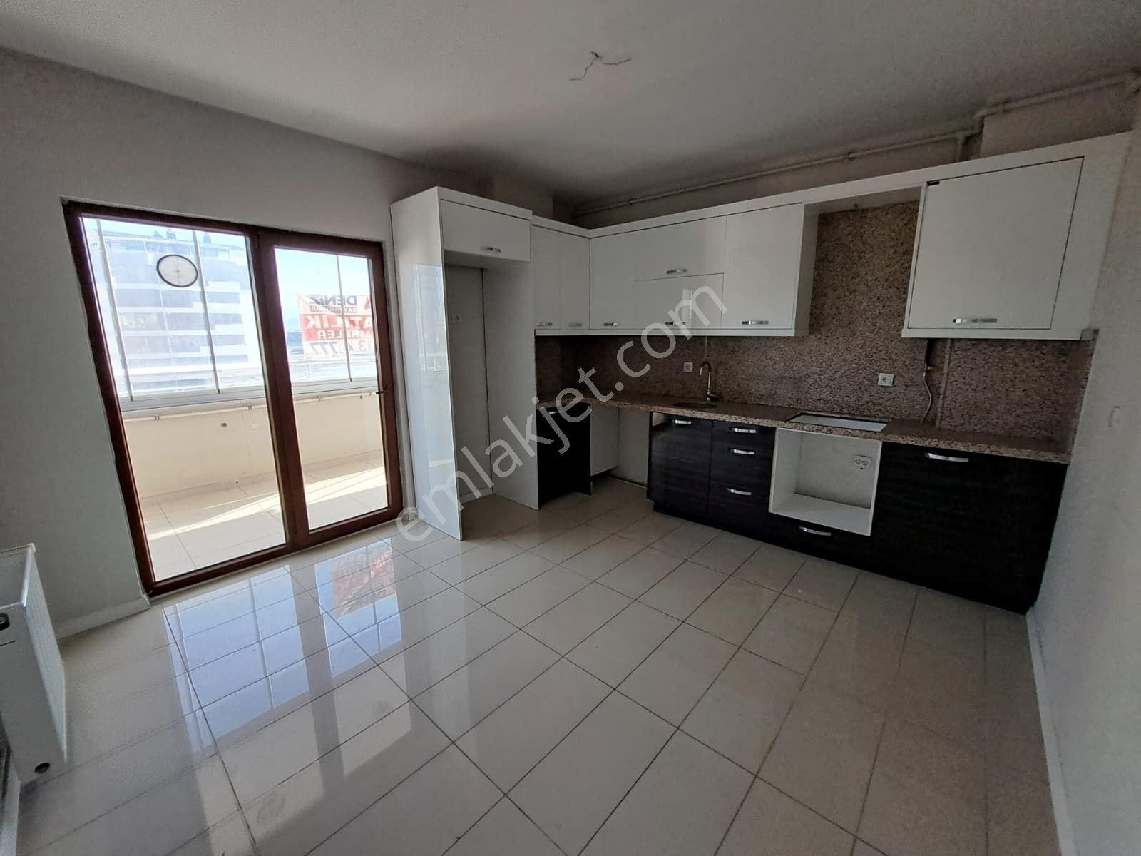 Özlüce Bulvarında Satılık Ofis Büro 3+1 160 M2 Daire - Görsel 12