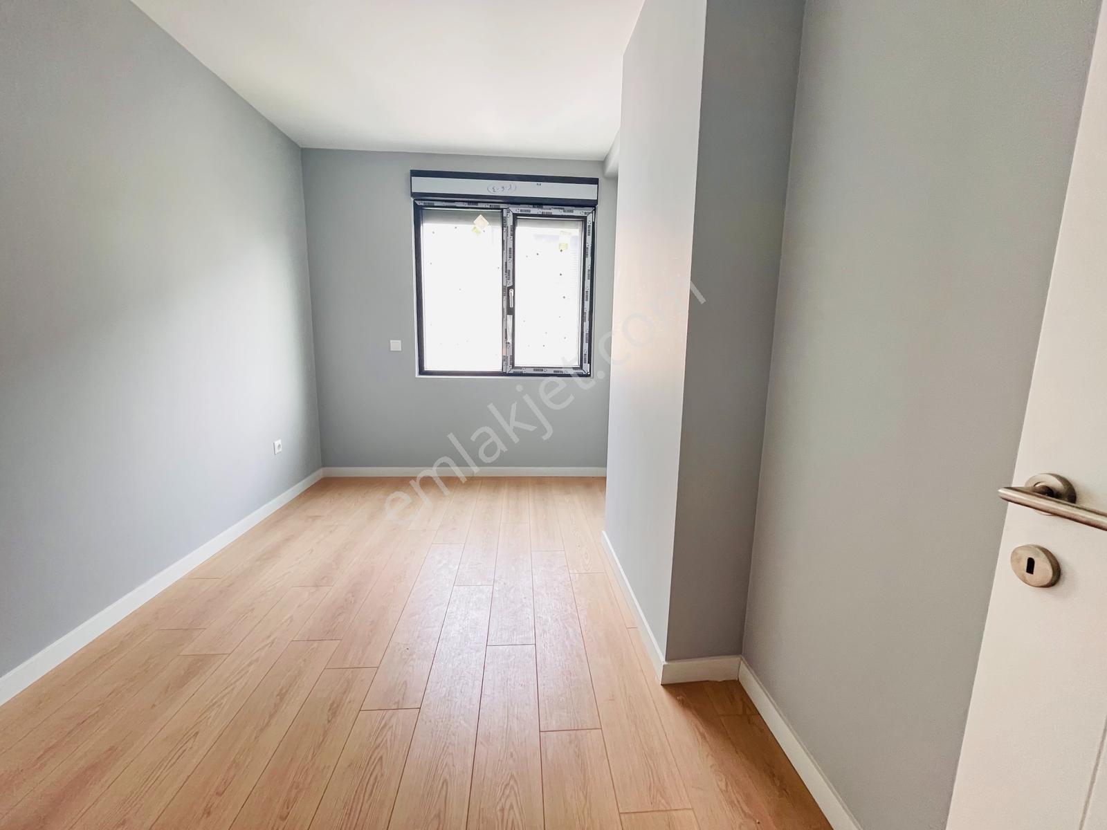 Lf İmaj Caddebostanda Yeni Binada Balkonlu 135m2boş 3+1 Ebevynli - Görsel 13