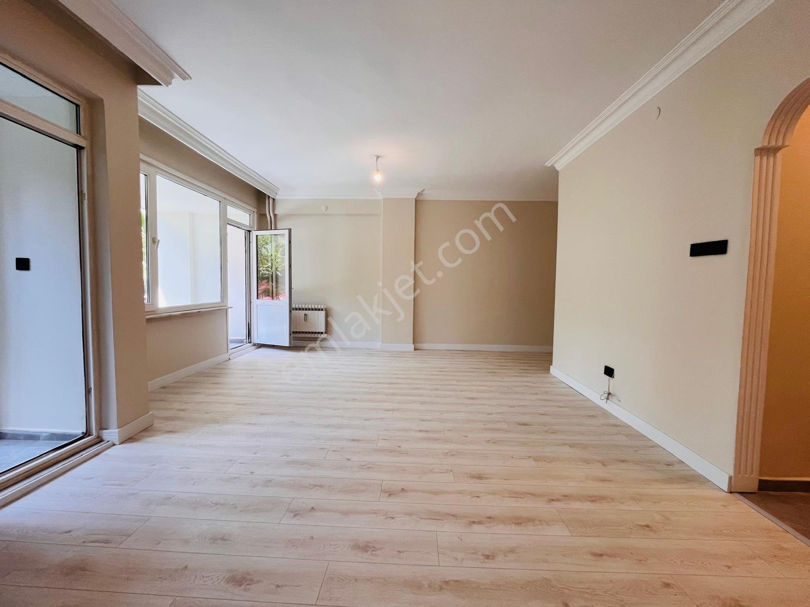 Lf İmaj Suadiye Sahilde Müstakil Bahçeli Balkon Teraslı Emsalsiz - Görsel 35