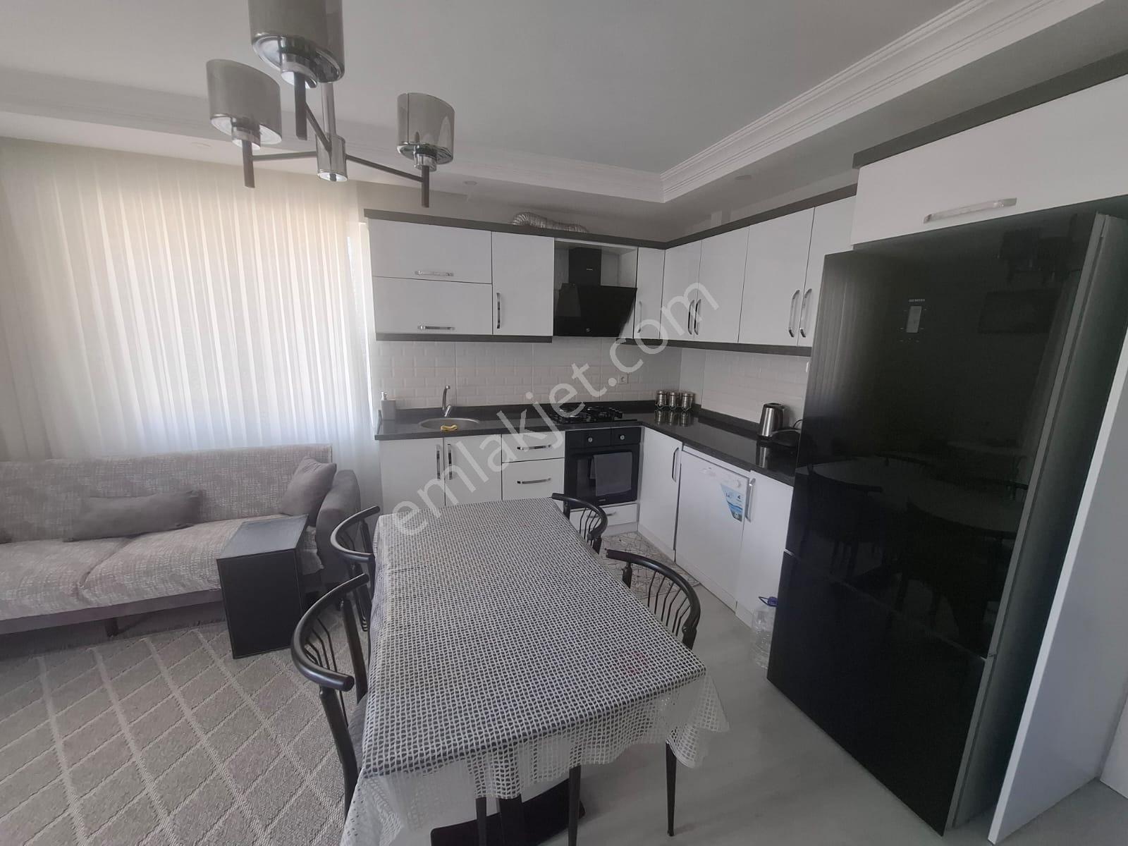 Havuzlu Sitede Aileye Uygun 6 Kişilik Günlük Kiralık Daire - Görsel 14