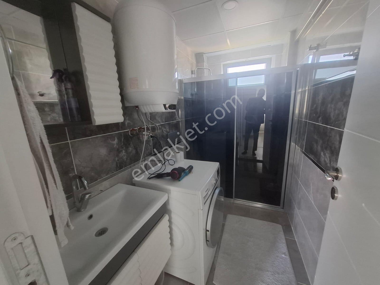 Havuzlu Sitede Aileye Uygun 6 Kişilik Günlük Kiralık Daire - Görsel 12