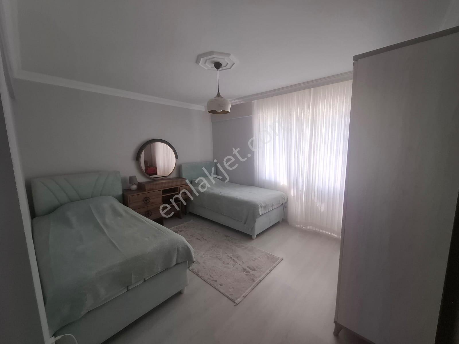 Havuzlu Sitede Aileye Uygun 6 Kişilik Günlük Kiralık Daire - Görsel 9