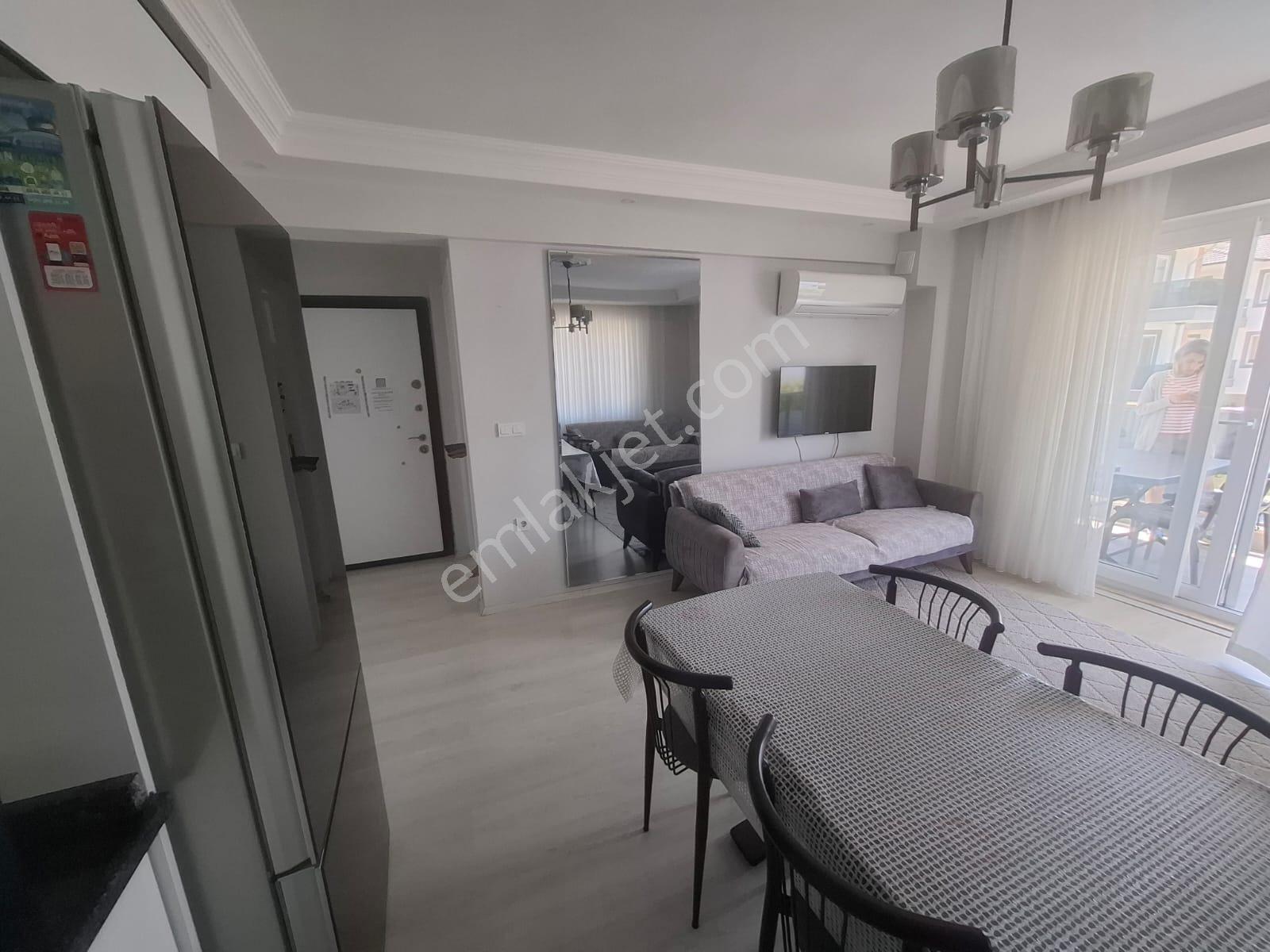 Havuzlu Sitede Aileye Uygun 6 Kişilik Günlük Kiralık Daire - Görsel 15