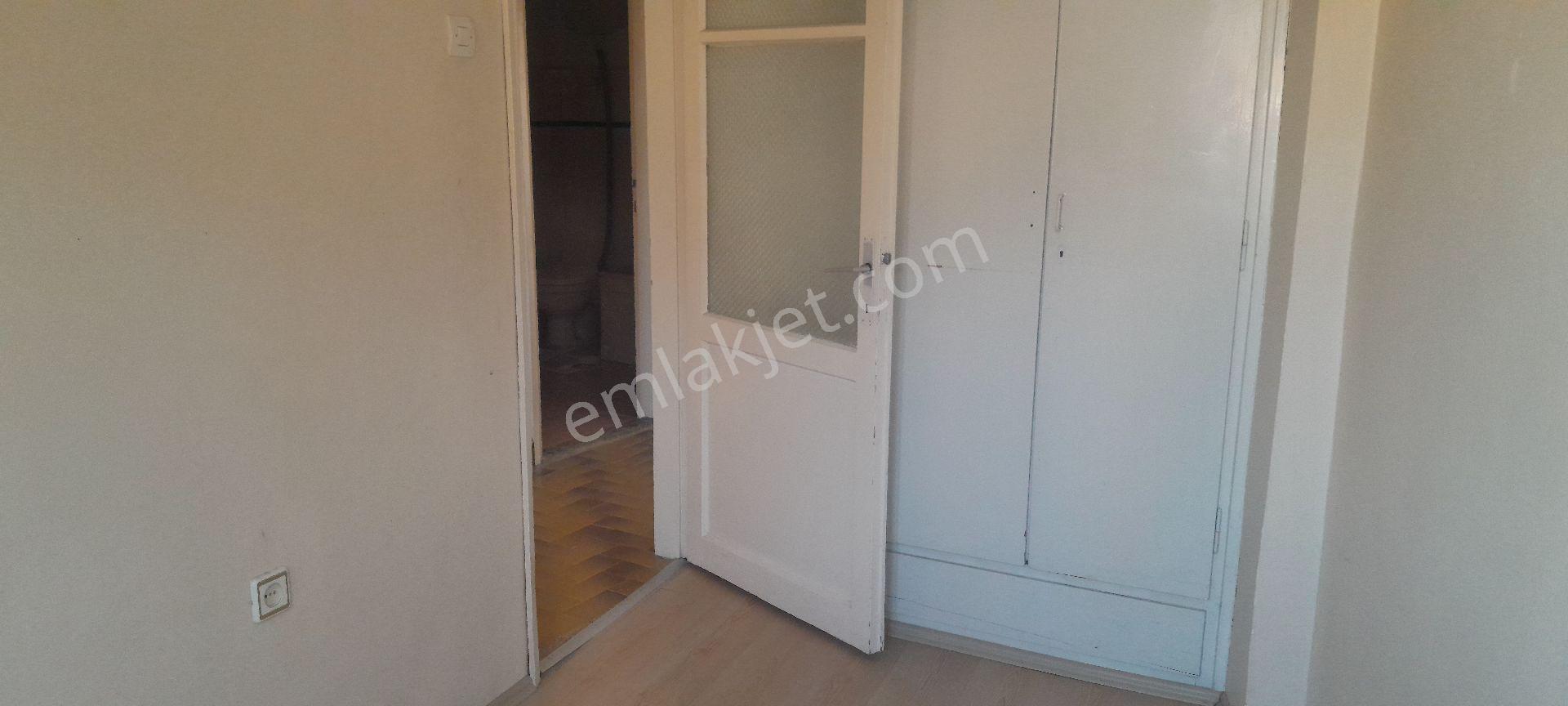 Manzaralı Balkonlu Sonkat D.gaz Sobalı Satılık Dairee - Görsel 16