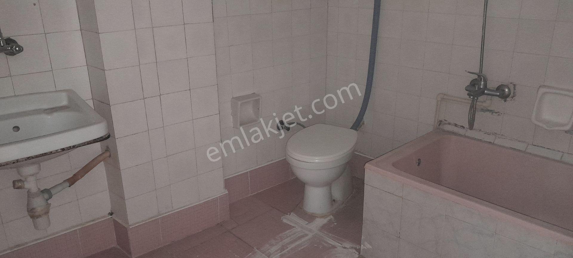 Manzaralı Balkonlu Sonkat D.gaz Sobalı Satılık Dairee - Görsel 13