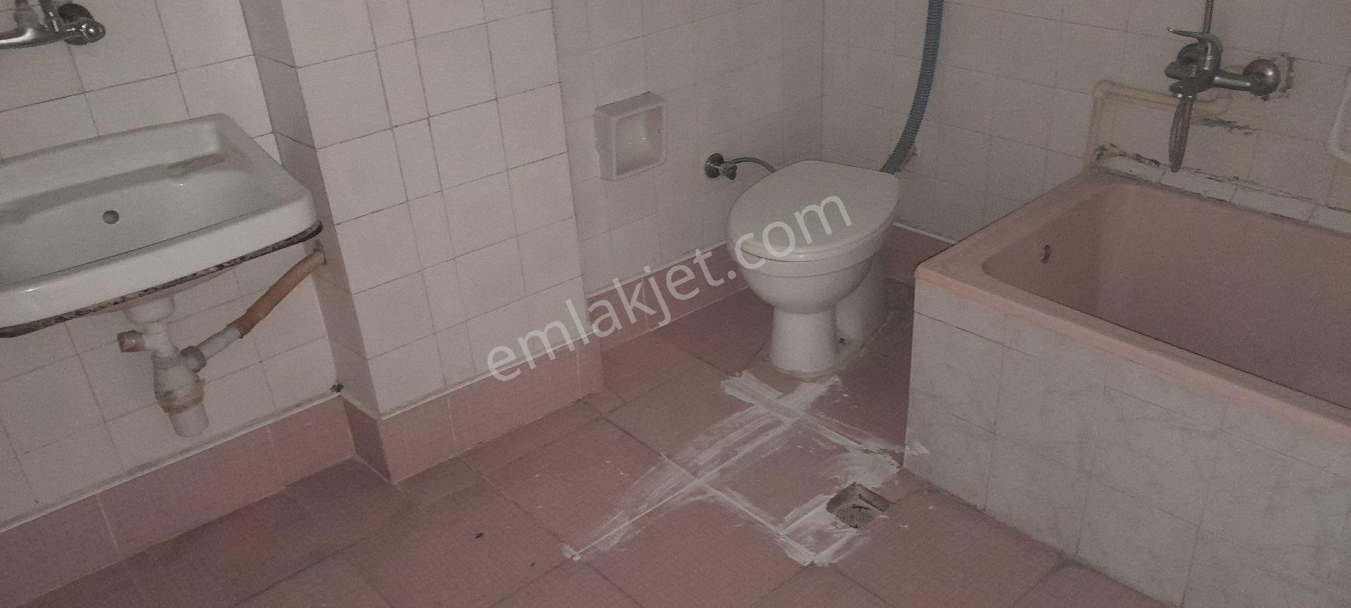 Manzaralı Balkonlu Sonkat D.gaz Sobalı Satılık Dairee - Görsel 12