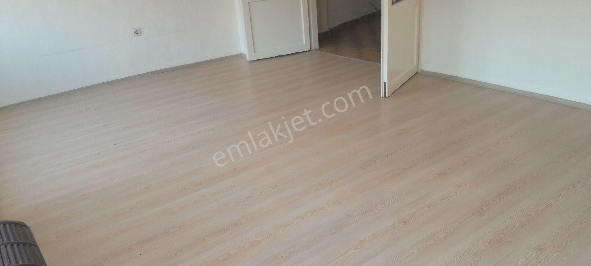 Manzaralı Balkonlu Sonkat D.gaz Sobalı Satılık Dairee - Görsel 10
