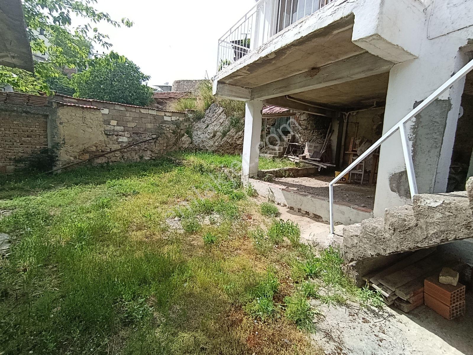 Çapak'ta 372 M2 Satılık 2 Katlı Bahçeli Kerpiç Ev Ve Dam - Görsel 5