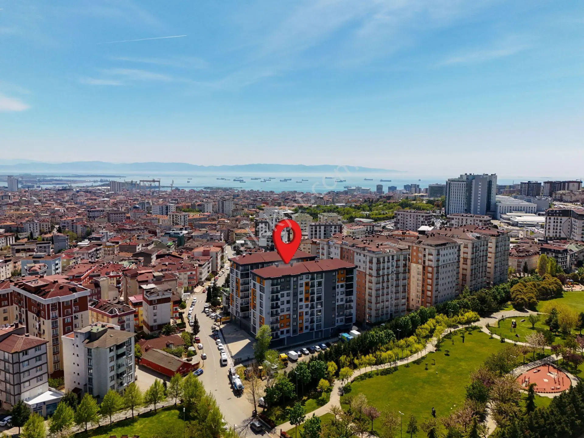 Pendik Potre Marmara Malazgirt Caddesinde Kiralık 800 M2 Dükkan