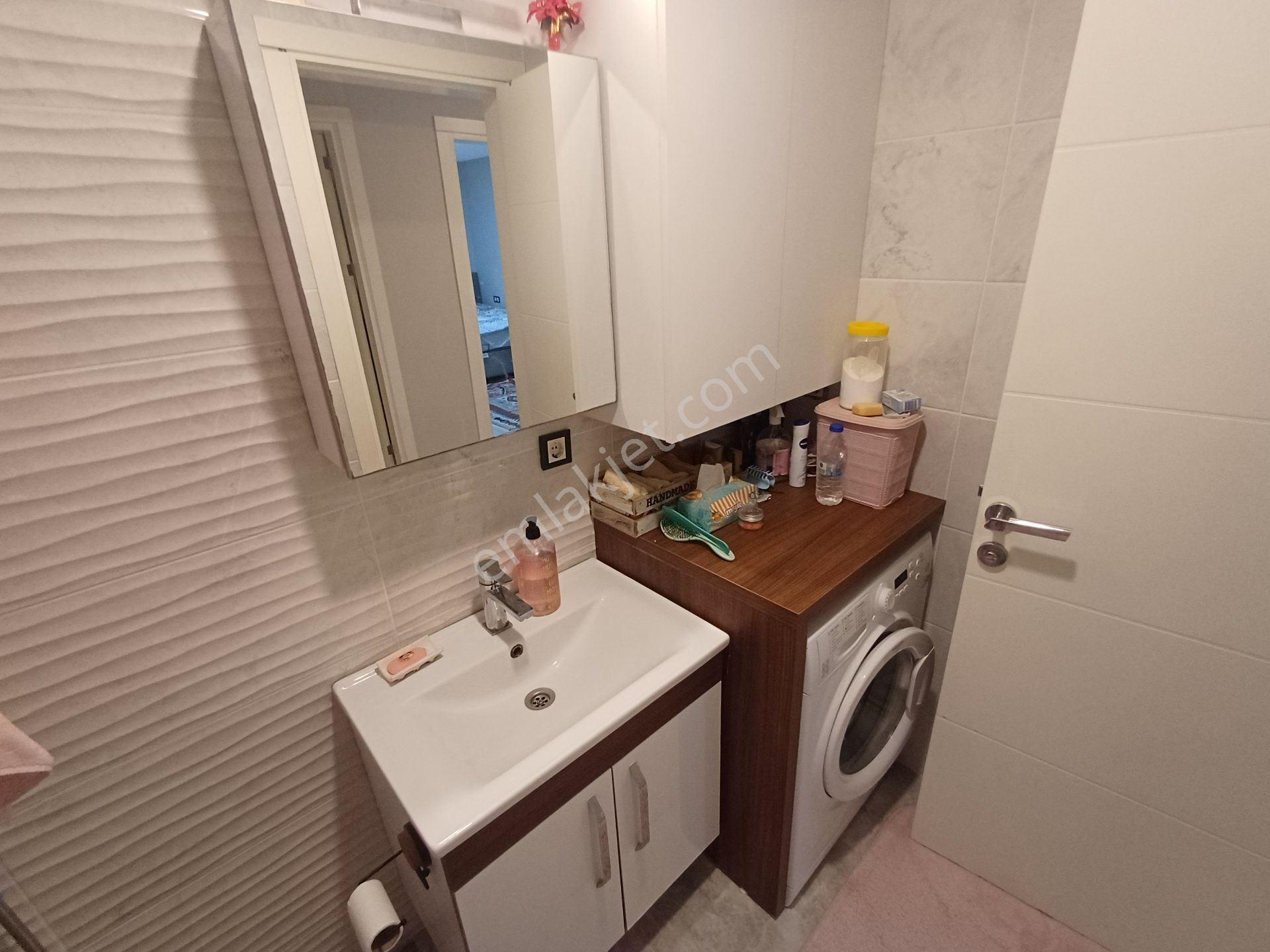 Kuşadası Doğalgaz Isıtmalı Havuzlu Sitede Daire Satılıktır - Görsel 26