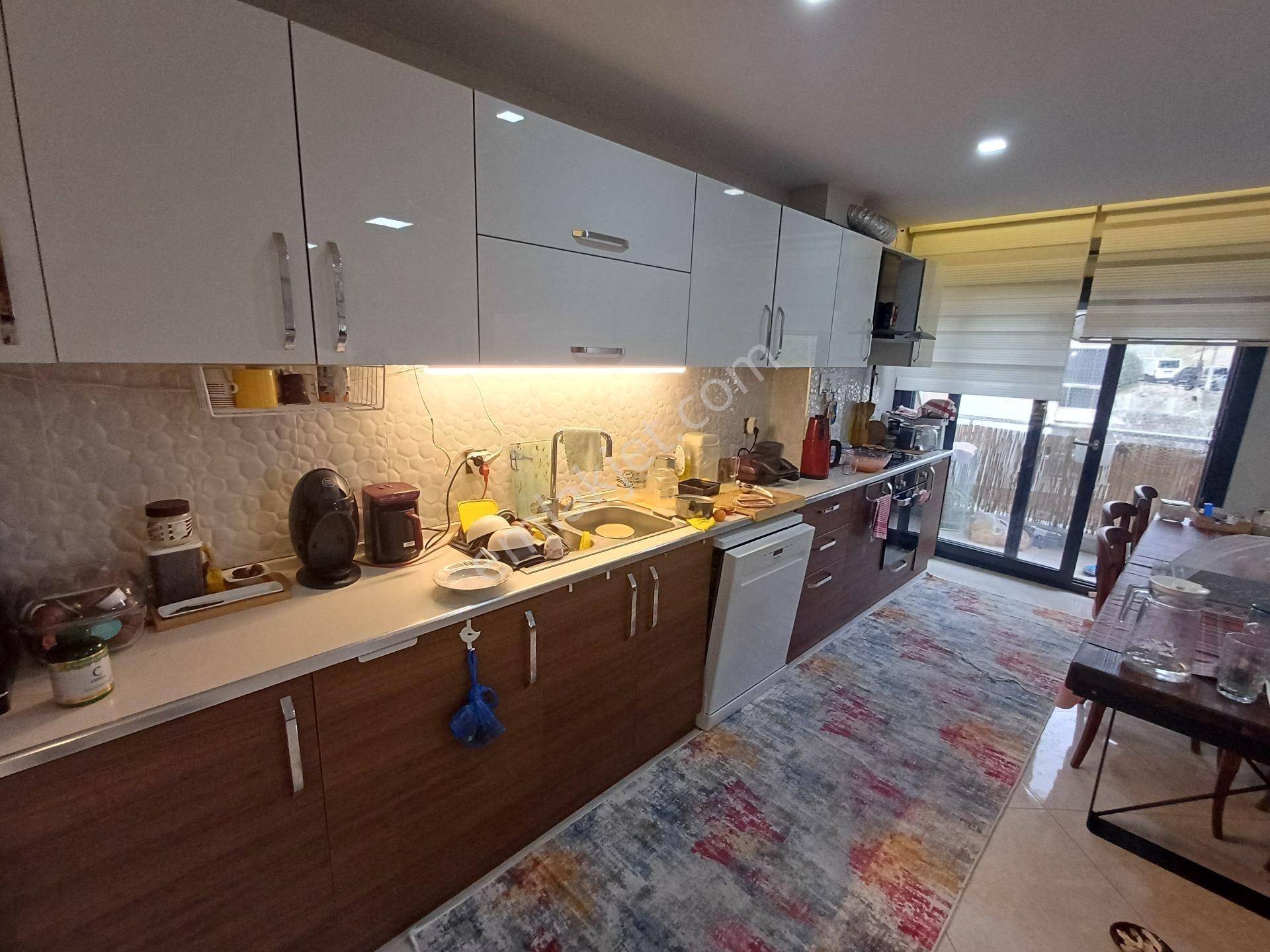 Kuşadası Doğalgaz Isıtmalı Havuzlu Sitede Daire Satılıktır - Görsel 5