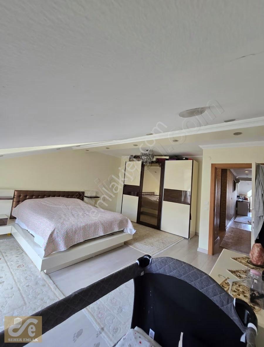 Bayrampaşa 50. Yıl Caddesin De 350m² Satılık 4+2 Emsalsiz Dublex - Görsel 11