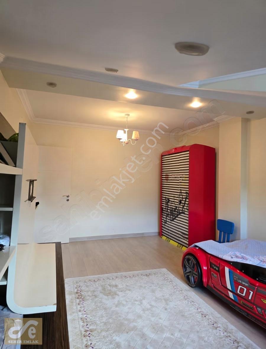 Bayrampaşa 50. Yıl Caddesin De 350m² Satılık 4+2 Emsalsiz Dublex - Görsel 5