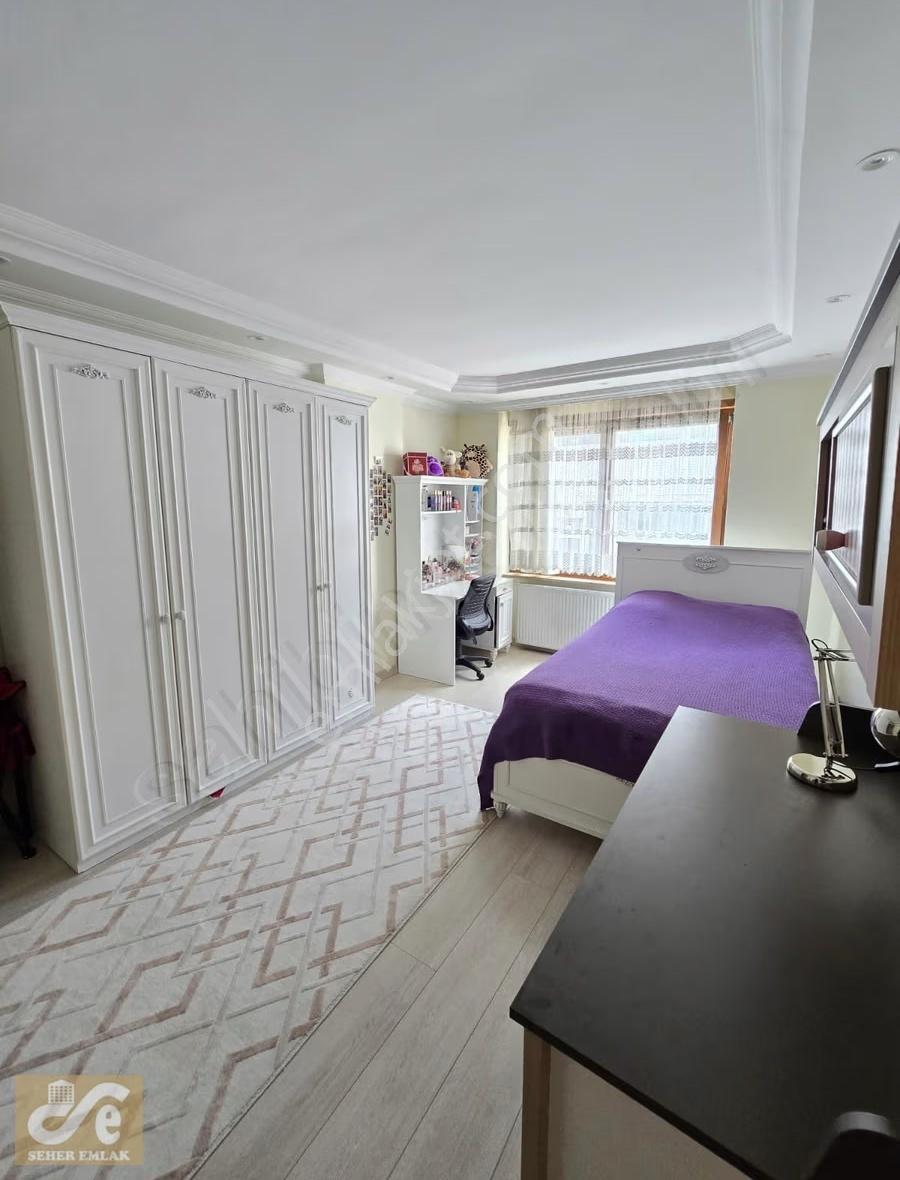 Bayrampaşa 50. Yıl Caddesin De 350m² Satılık 4+2 Emsalsiz Dublex - Görsel 28