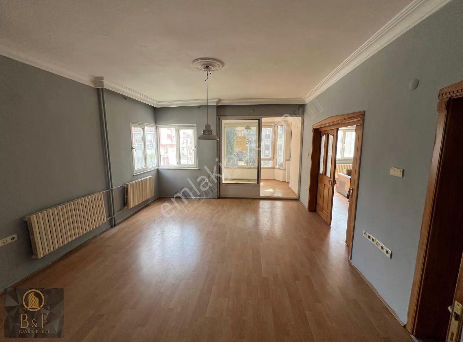 Milas Emek Mahallesinde Kiralık 4+1 Daire - Görsel 12